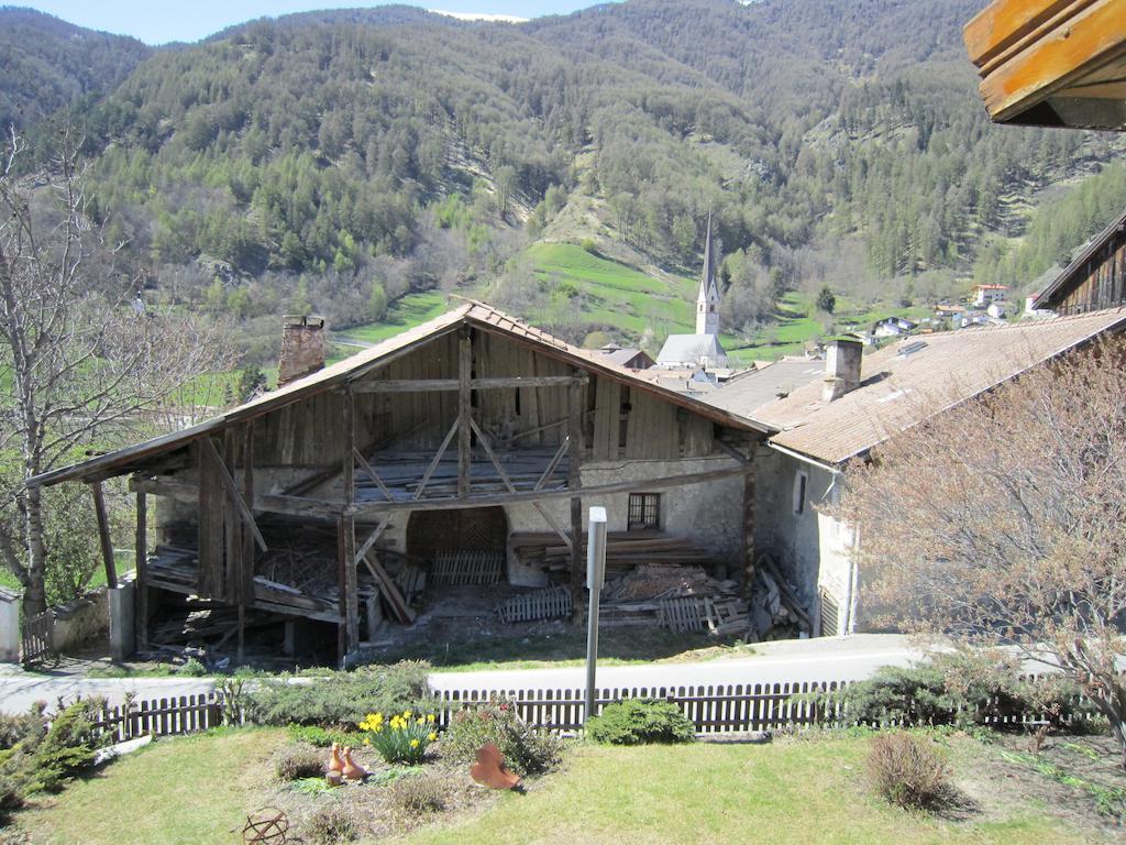 Aparthotel Garni Haus Hubertus Mals Buitenkant foto