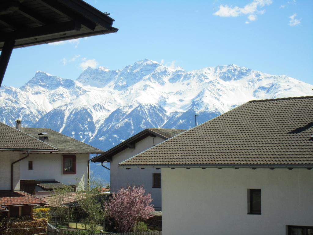 Aparthotel Garni Haus Hubertus Mals Buitenkant foto