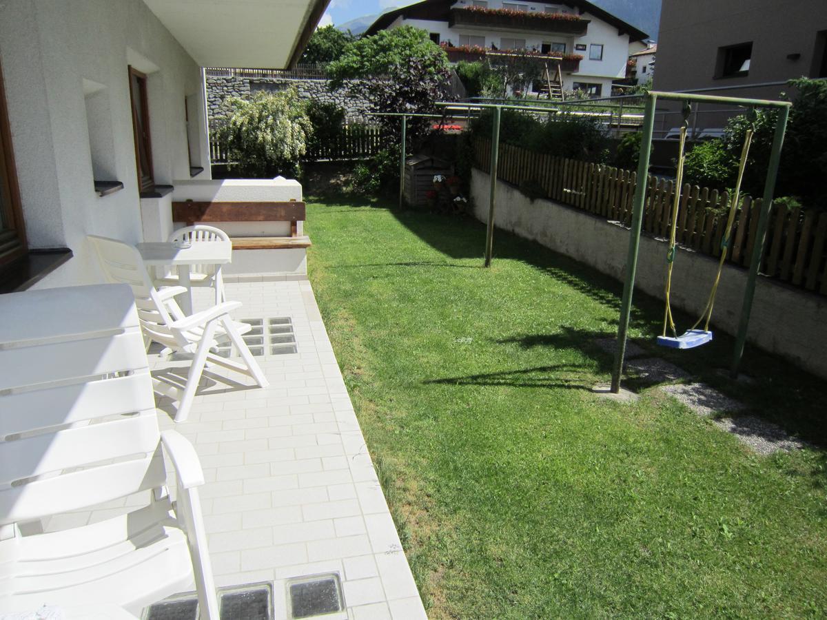 Aparthotel Garni Haus Hubertus Mals Buitenkant foto