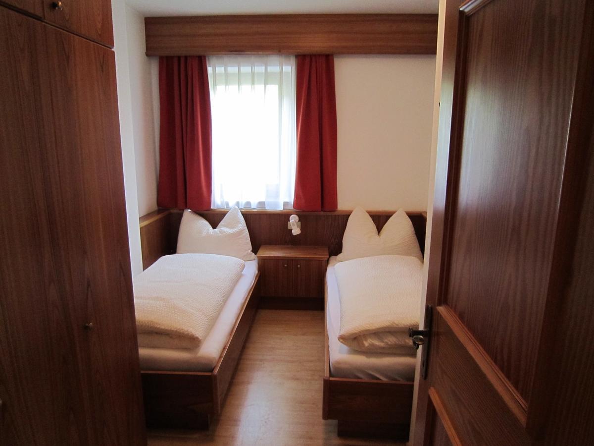 Aparthotel Garni Haus Hubertus Mals Buitenkant foto