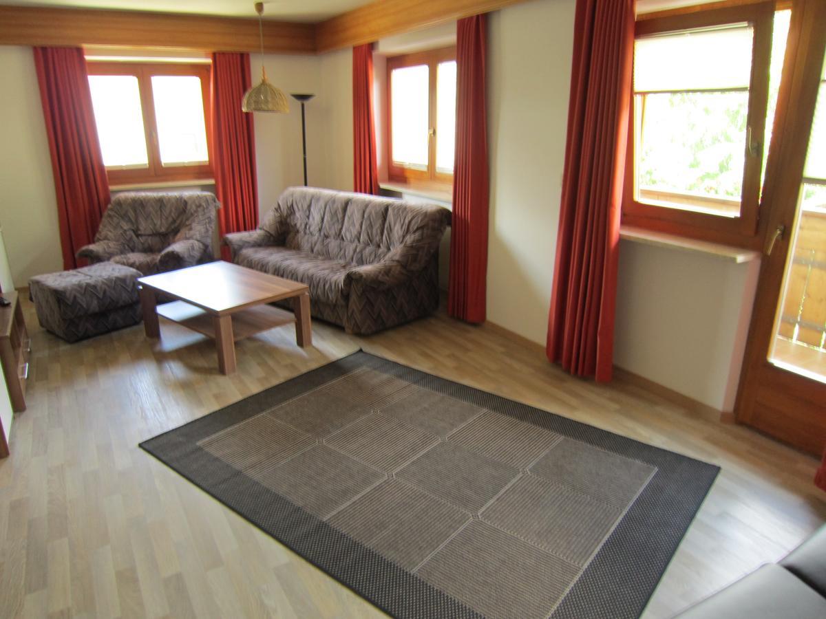 Aparthotel Garni Haus Hubertus Mals Buitenkant foto